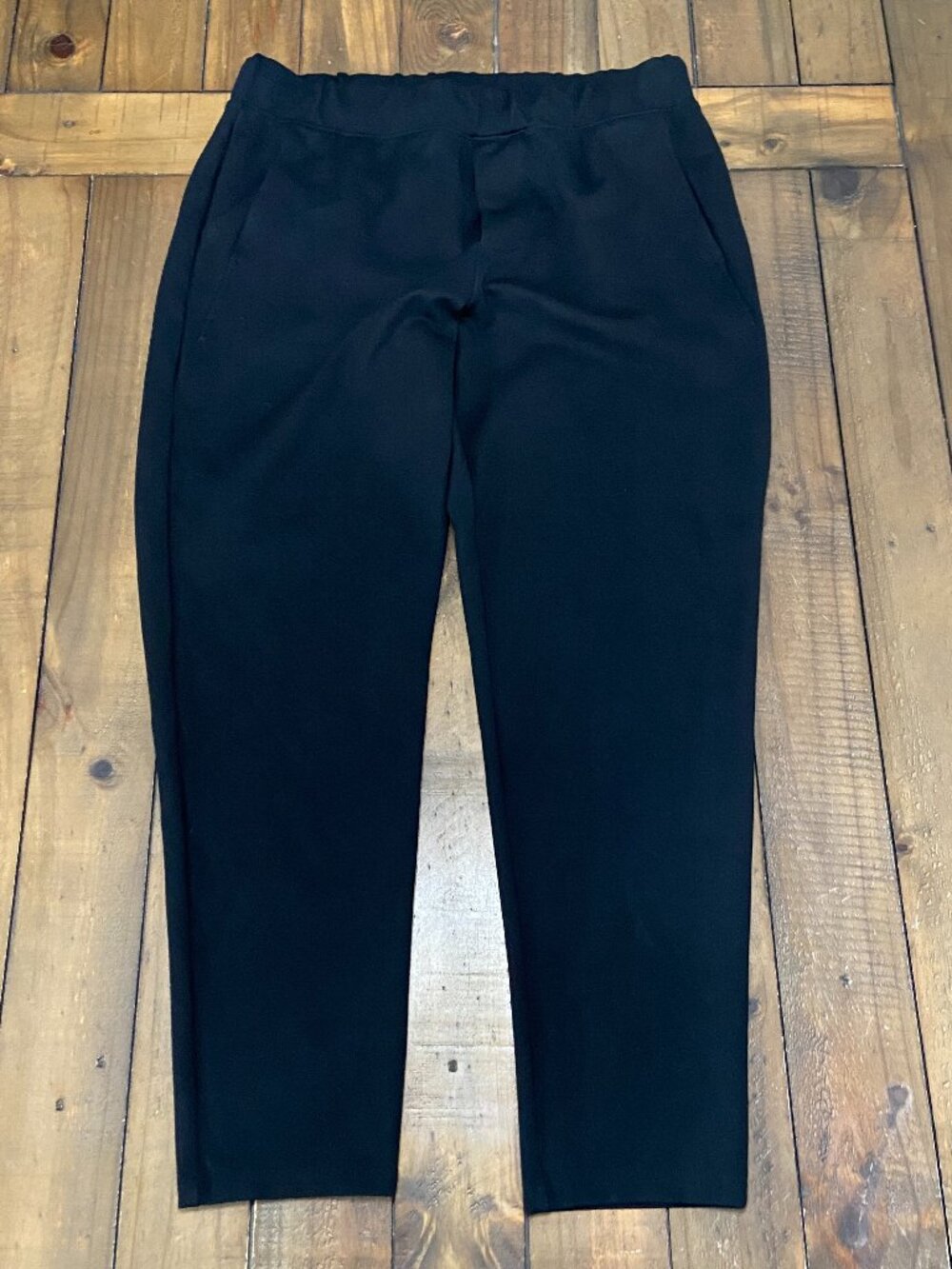 ✨ Vince Premium‎ Black Ponte Crop Pull-On Pants ✨